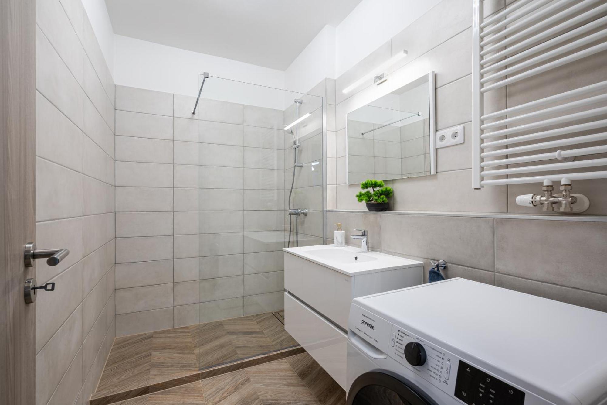 Corvin 5 Stars Luxury With Free Parking * Budapešť