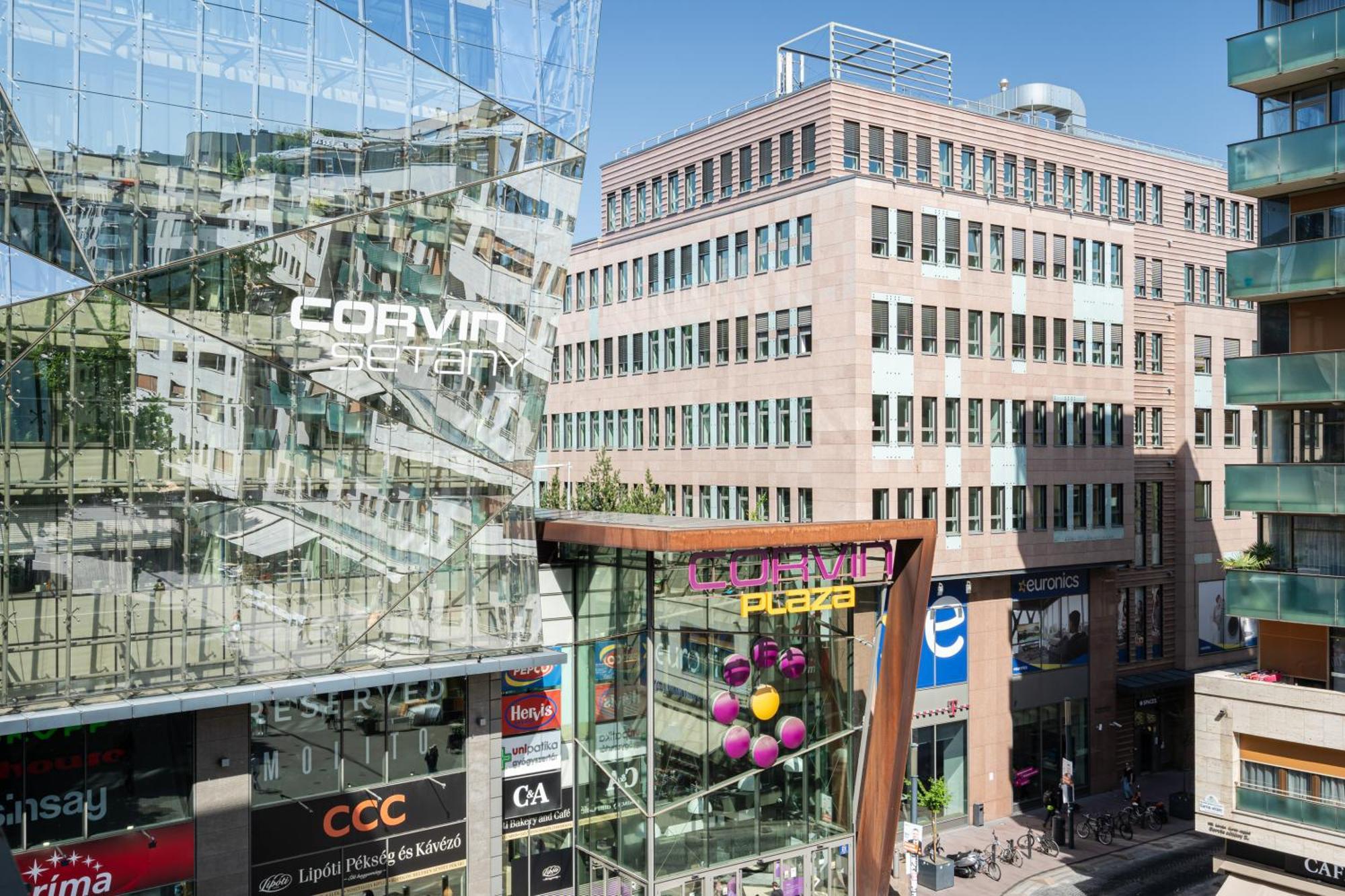Corvin 5 Stars Luxury With Free Parking * Budapešť