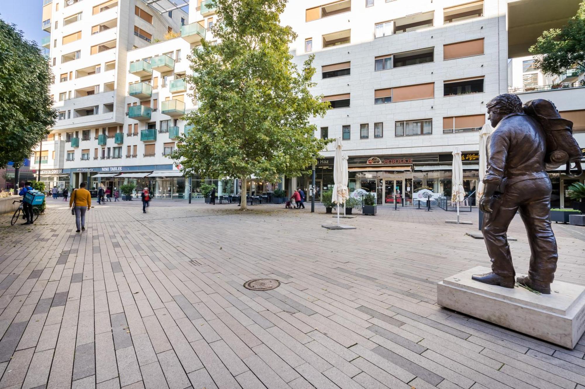 Corvin 5 Stars Luxury With Free Parking * Budapešť